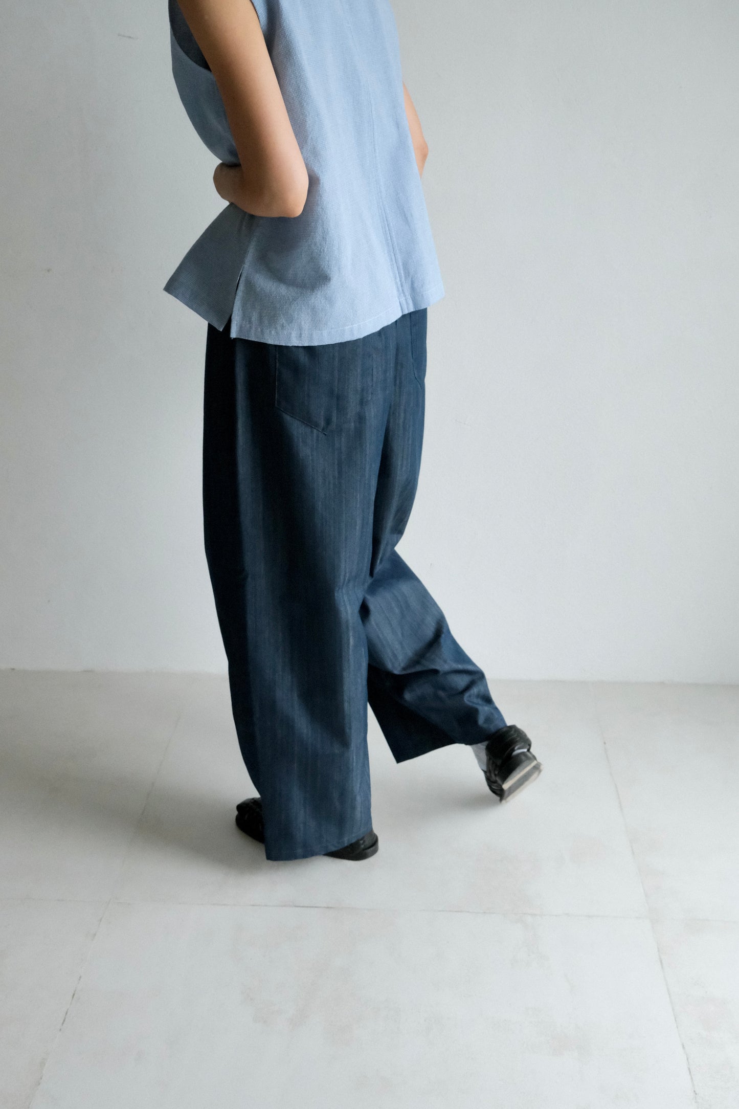Unisex 打摺牛仔寬褲
