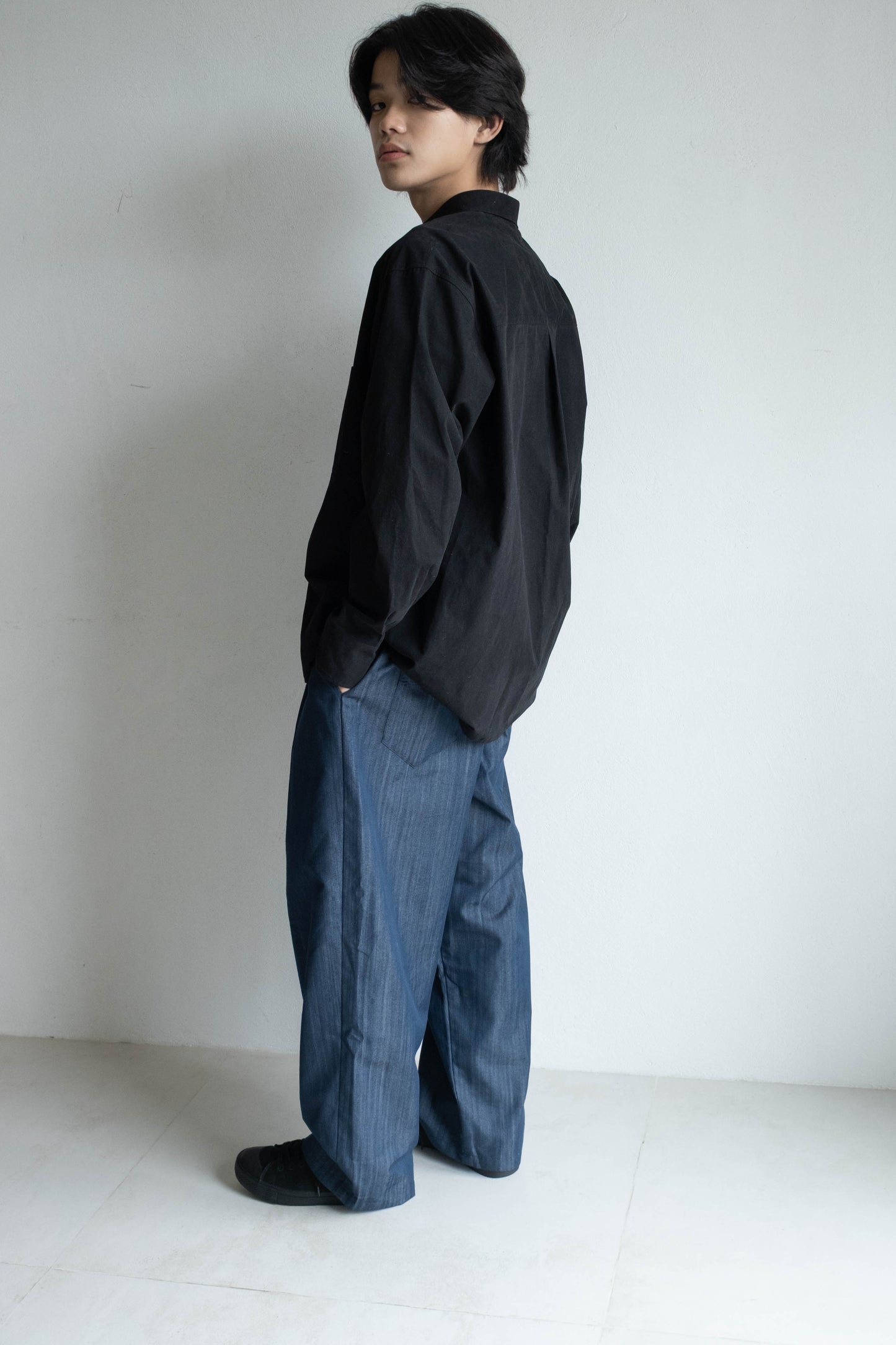 雙口袋日常襯衫 - 黑