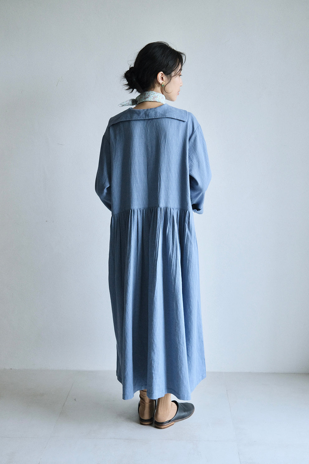翻領雙排釦洋裝-霧藍