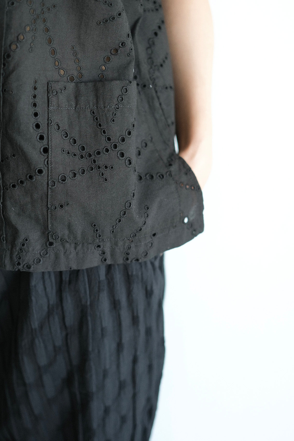 刺繡蕾絲背心 (3色)