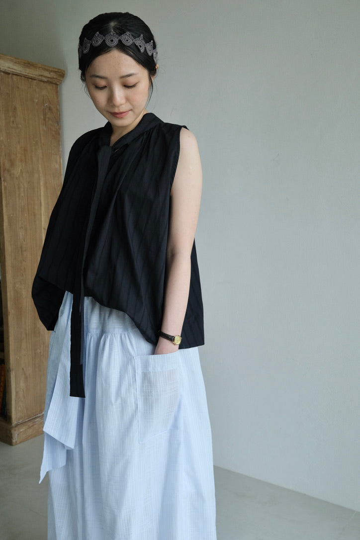 絲巾領兩面穿上衣