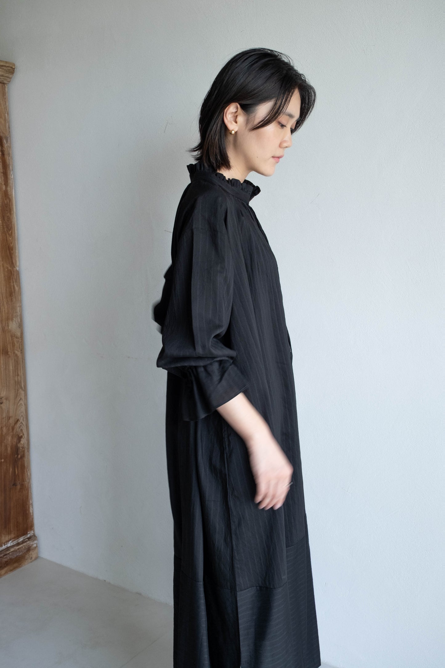 花瓣領條紋長洋 - 黑