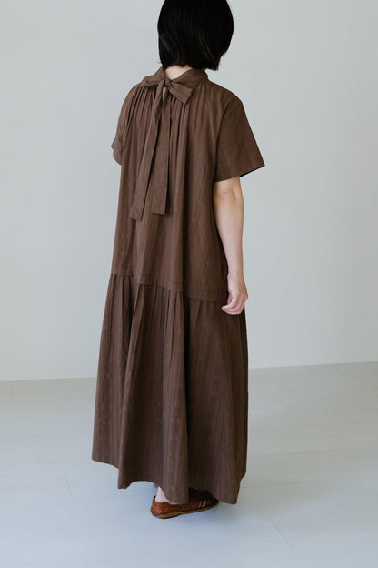 絲巾領條紋短袖洋裝-咖啡