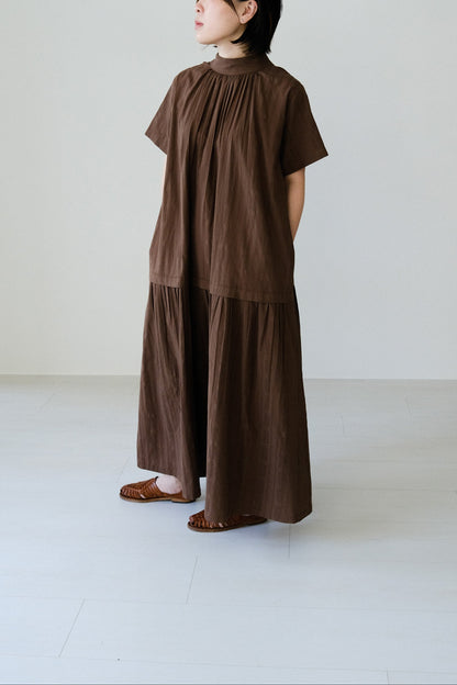 絲巾領條紋短袖洋裝-咖啡