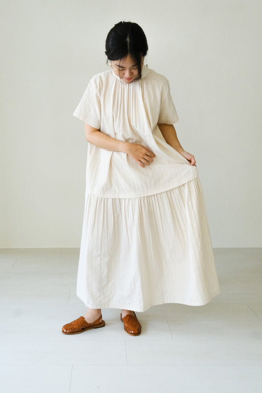 絲巾領條紋短袖洋裝-米杏