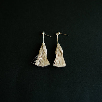 tassel earring (4 colors)