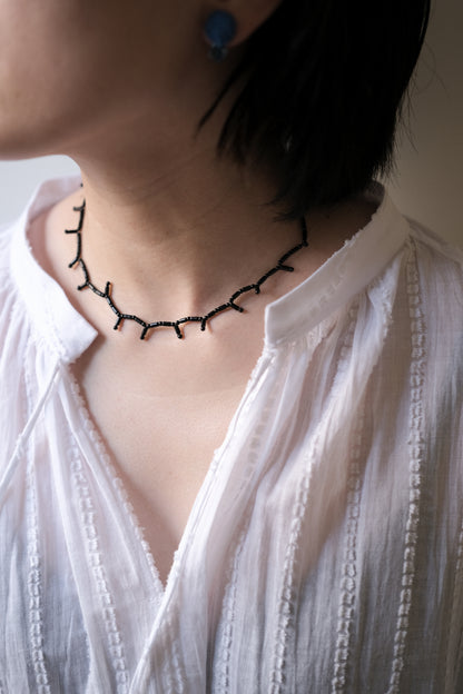 short stone necklace - Black