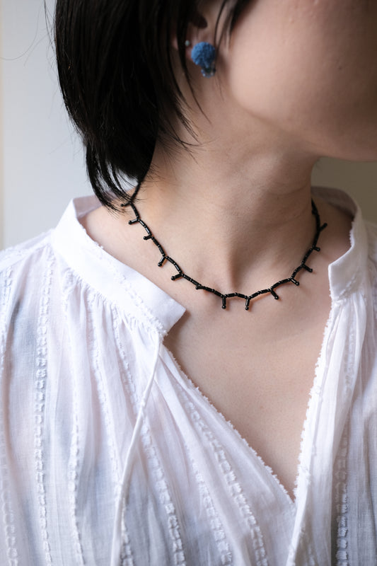 short stone necklace - Black