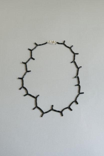 short stone necklace - Black