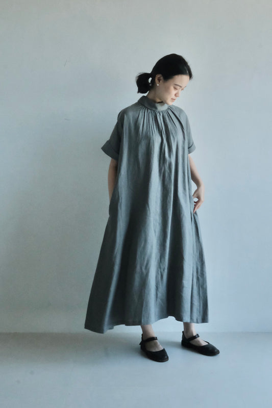小高領連袖亞麻洋裝