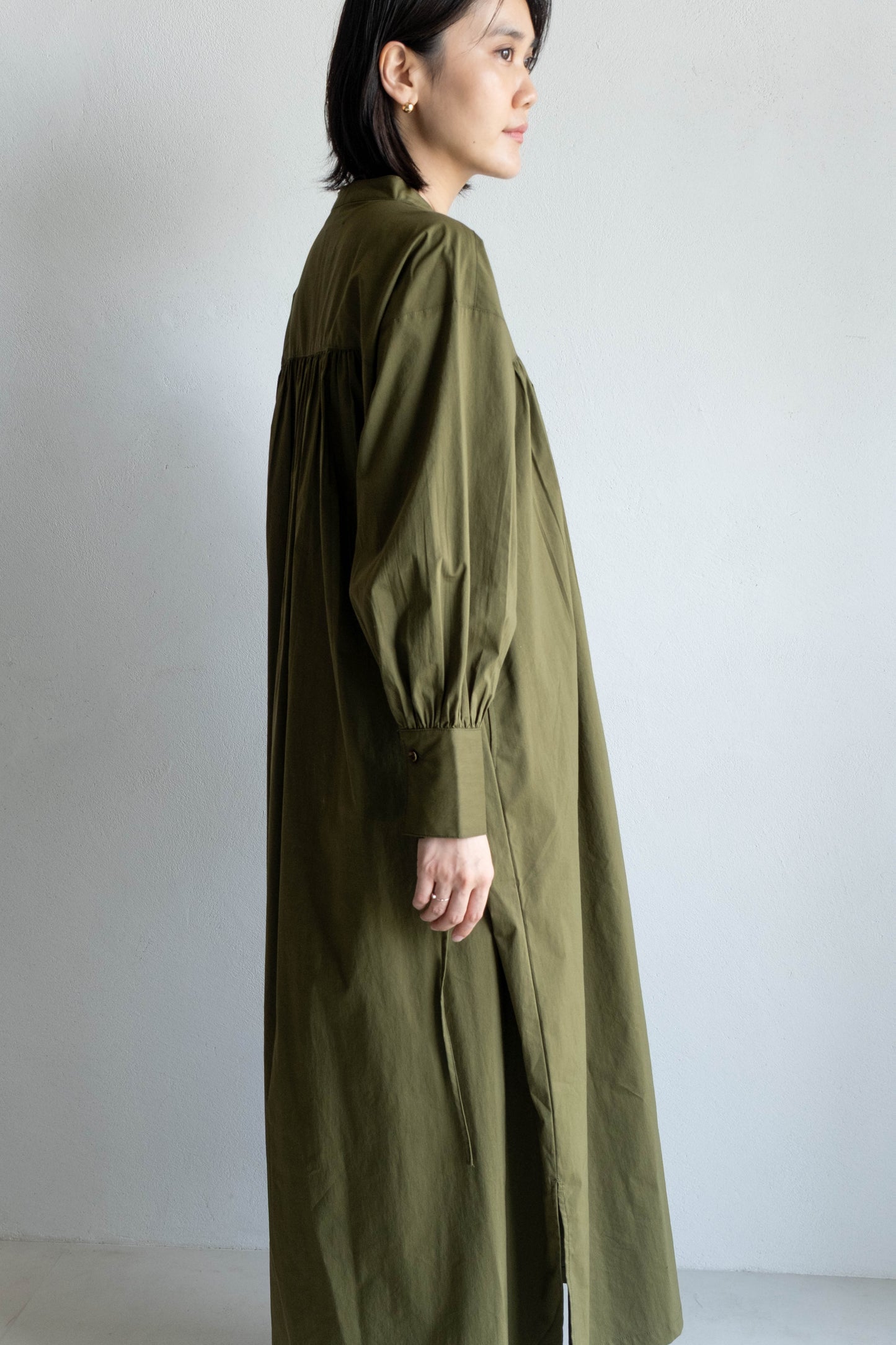 V領開襟長袖洋裝 - 軍綠