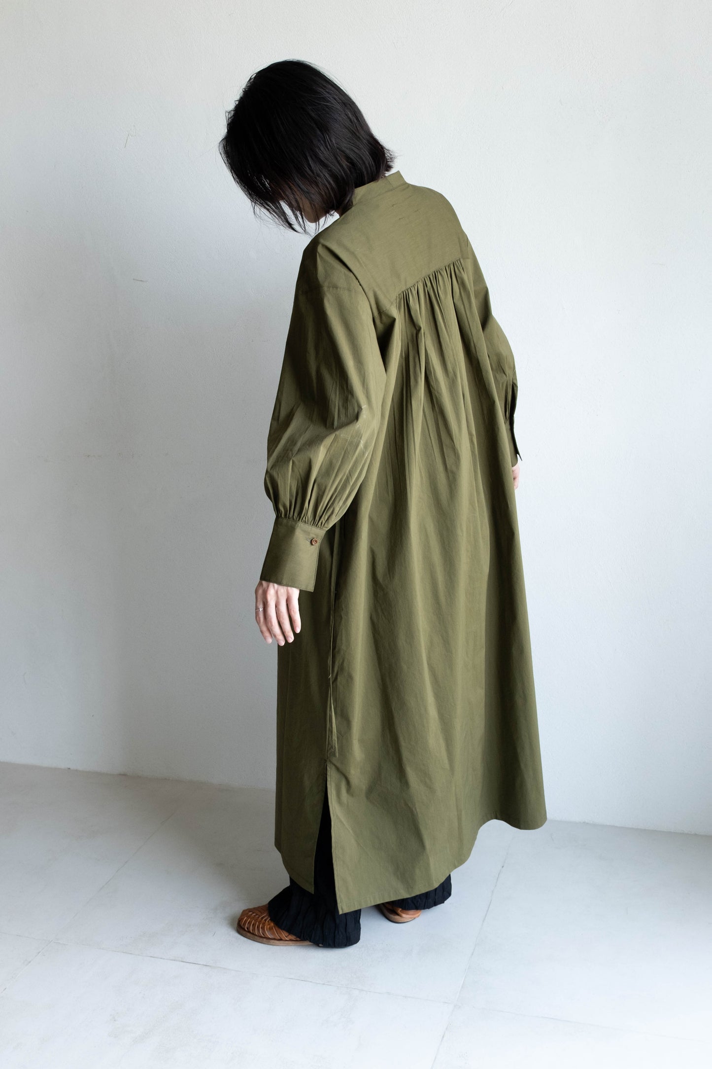 V領開襟長袖洋裝 - 軍綠