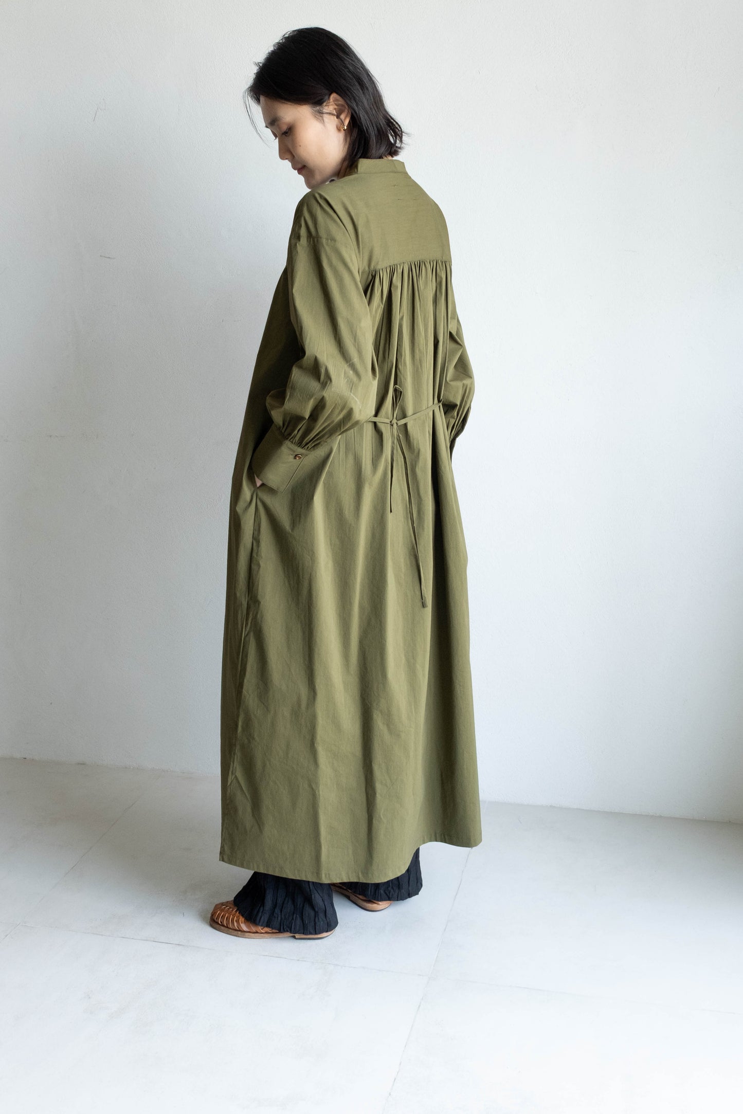 V領開襟長袖洋裝 - 軍綠