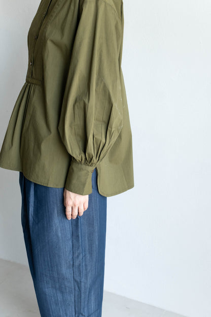 前胸剪接長版襯衫 - 軍綠