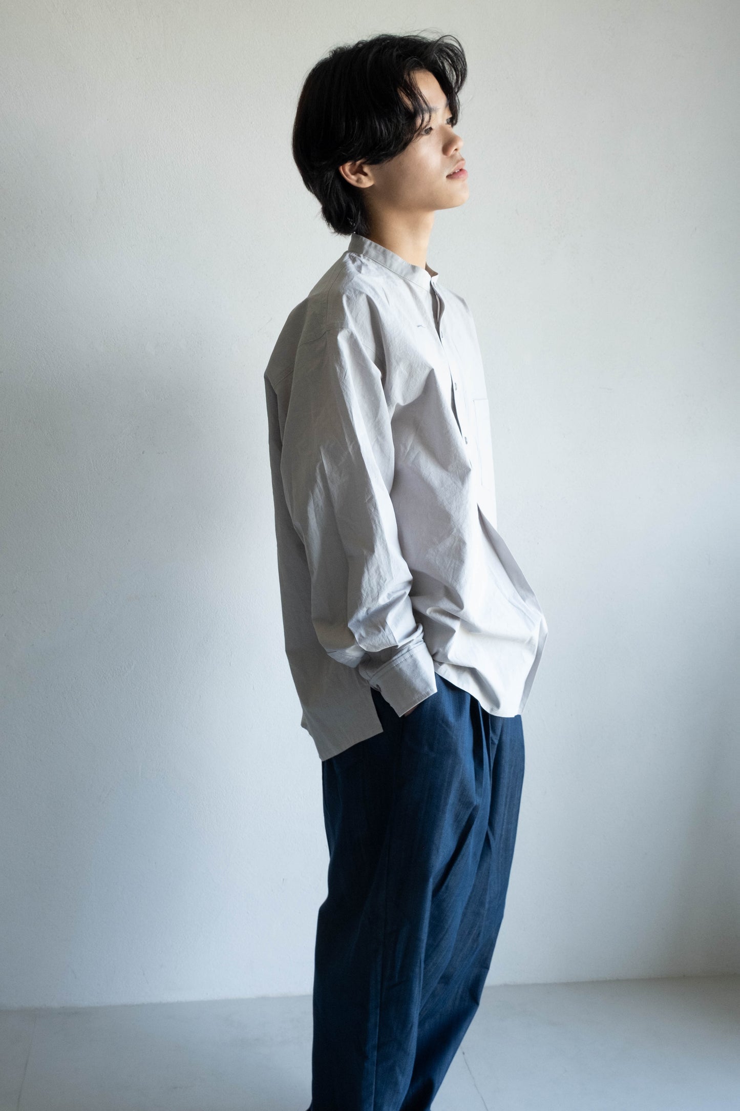 半開襟活摺襯衫 - 淺灰