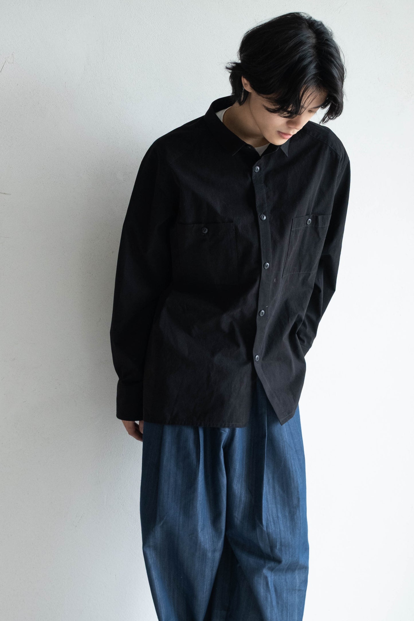 雙口袋日常襯衫 - 黑