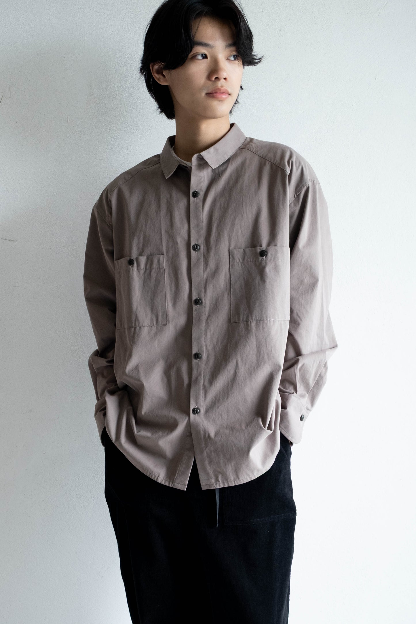 雙口袋日常襯衫 - 卡其