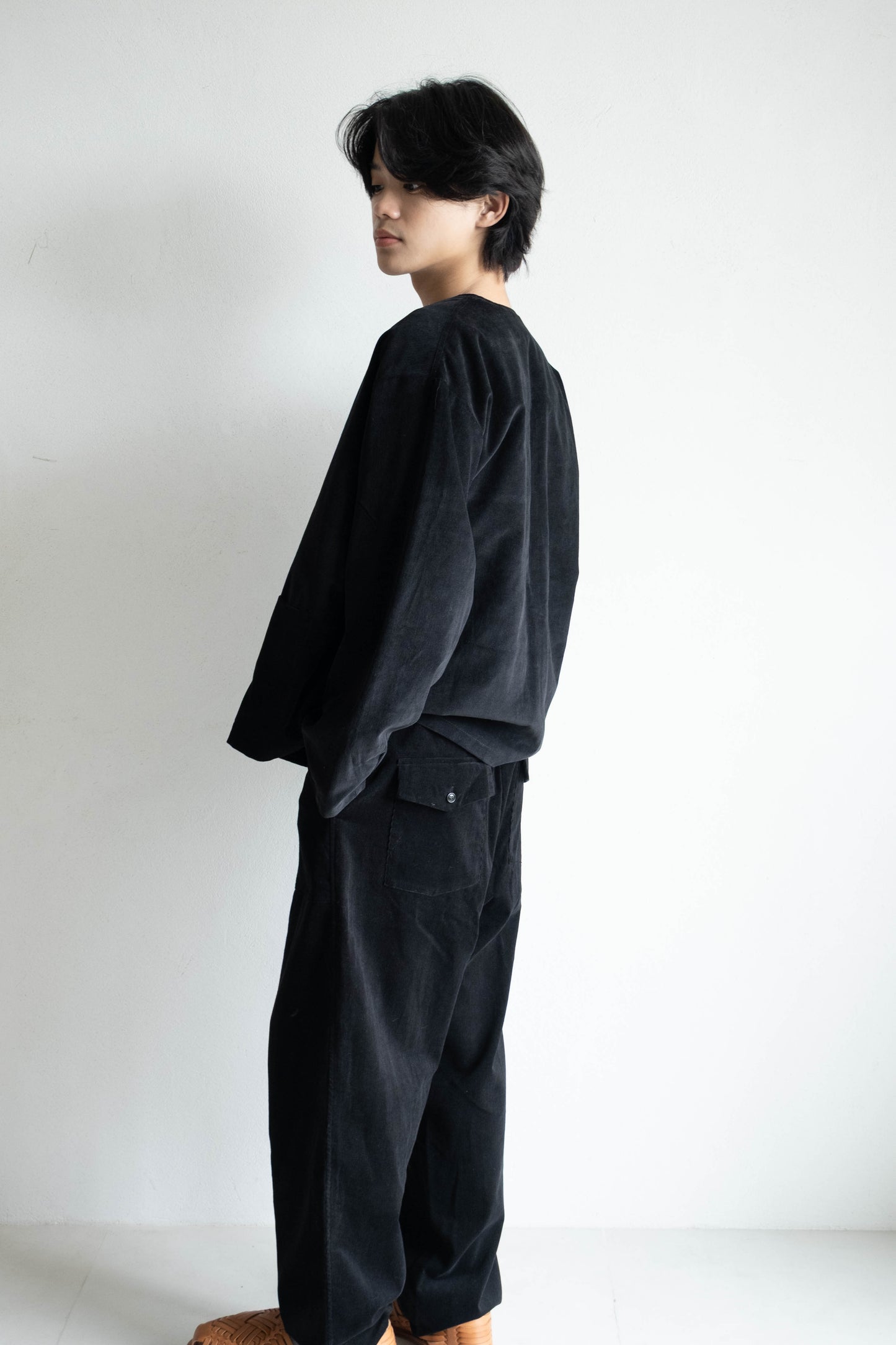 燈芯絨貼袋長褲 - 黑