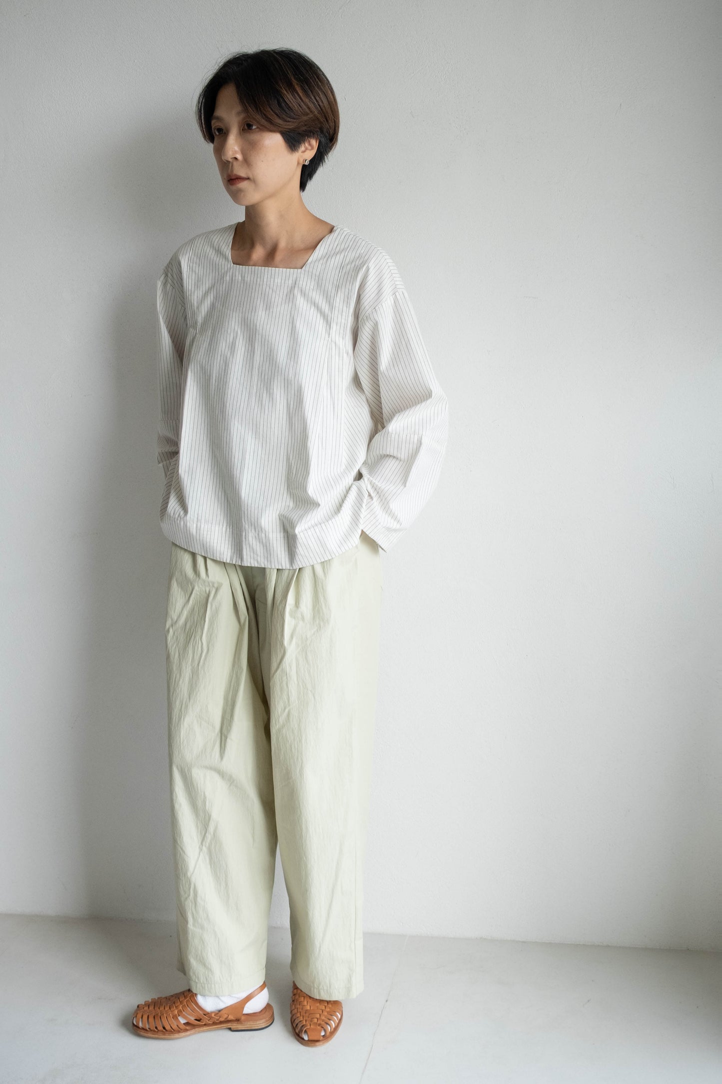 方領箱型條紋上衣 - 白