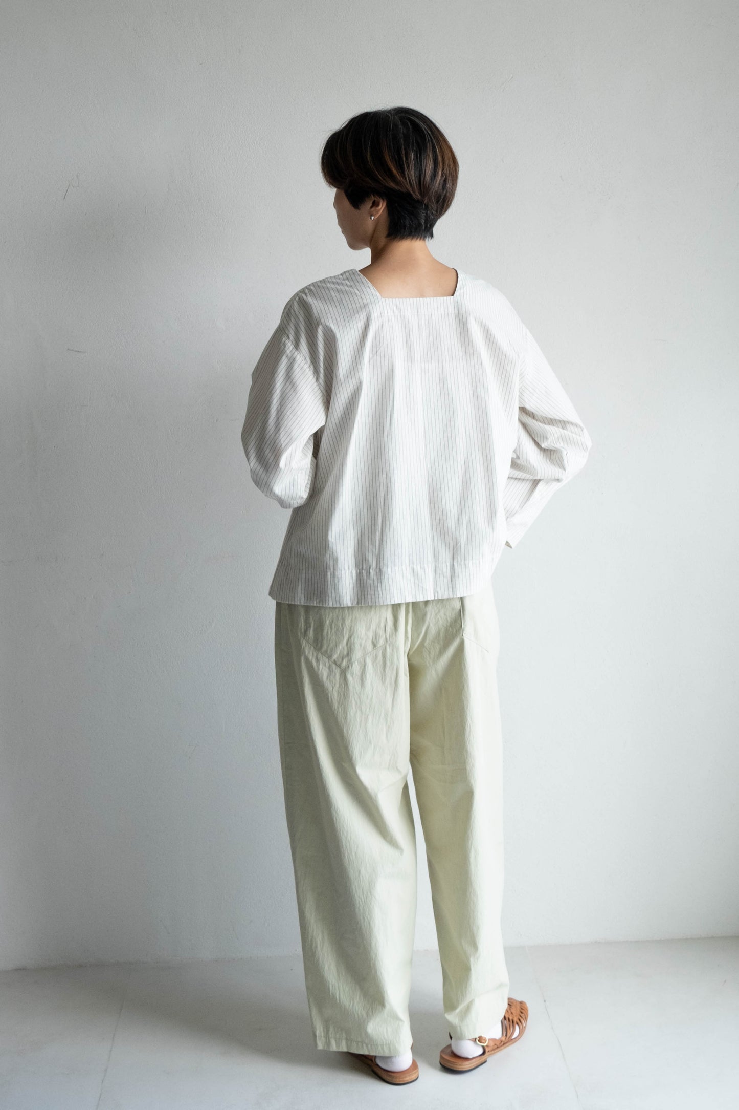 方領箱型條紋上衣 - 白