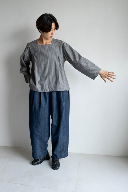 方領箱型條紋上衣 - 黑