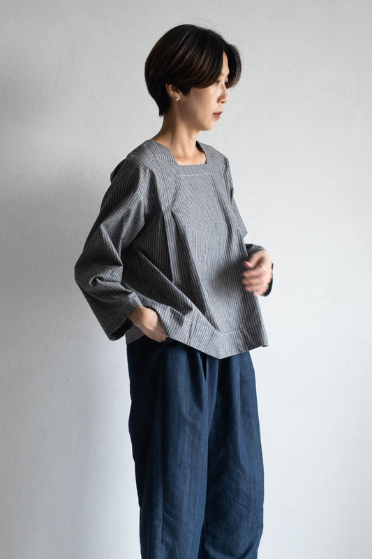 方領箱型條紋上衣 - 黑