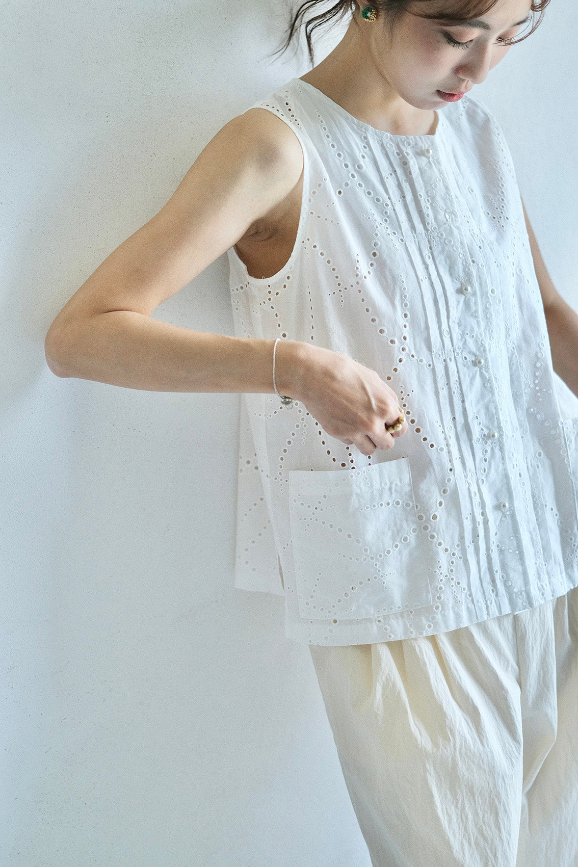 刺繡蕾絲背心 (3色)