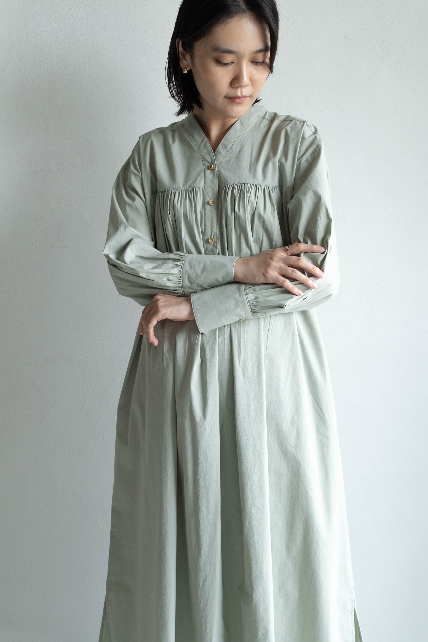 V領開襟長袖洋裝 - 淺綠