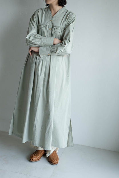 V領開襟長袖洋裝 - 淺綠