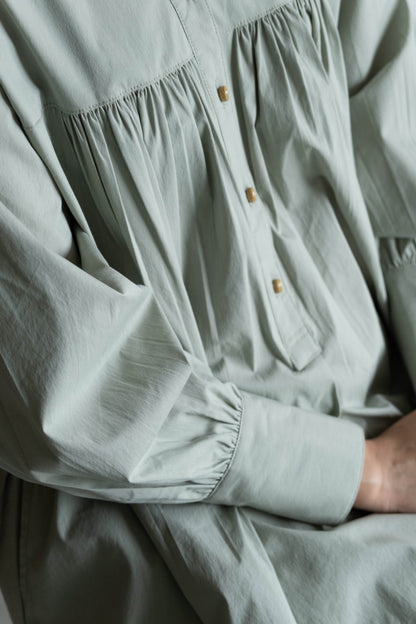 V領開襟長袖洋裝 - 淺綠