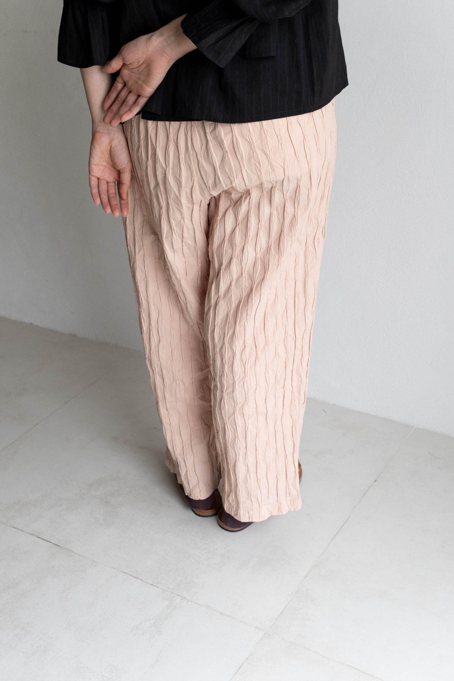 抓褶布直筒日常褲 - 乾燥粉 new