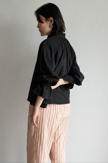 花瓣領領條紋襯衫 - 黑