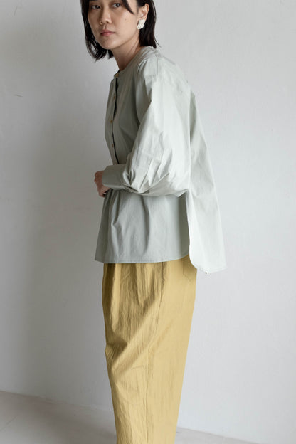 前胸剪接長版襯衫 - 淺綠