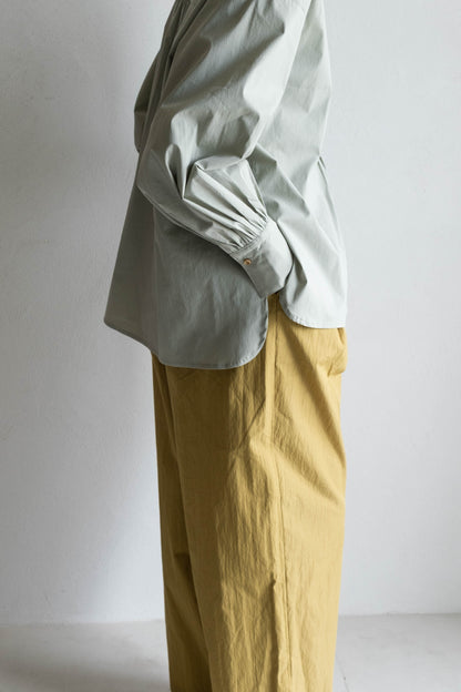 前胸剪接長版襯衫 - 淺綠