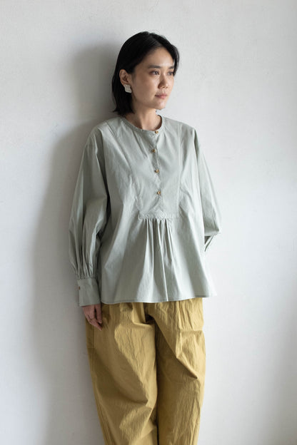 前胸剪接長版襯衫 - 淺綠