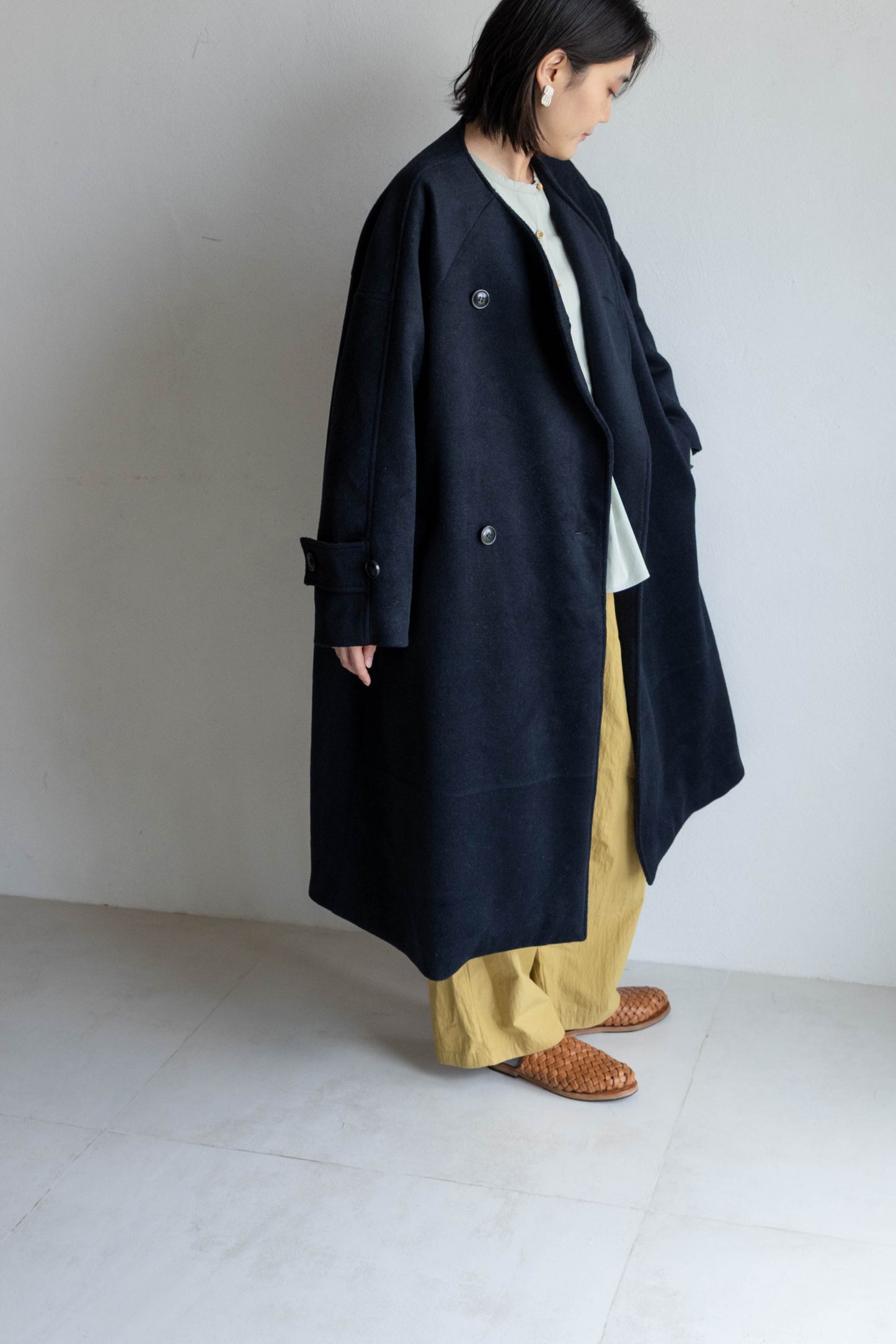 60%羊毛雙排扣大衣 - 黑藍